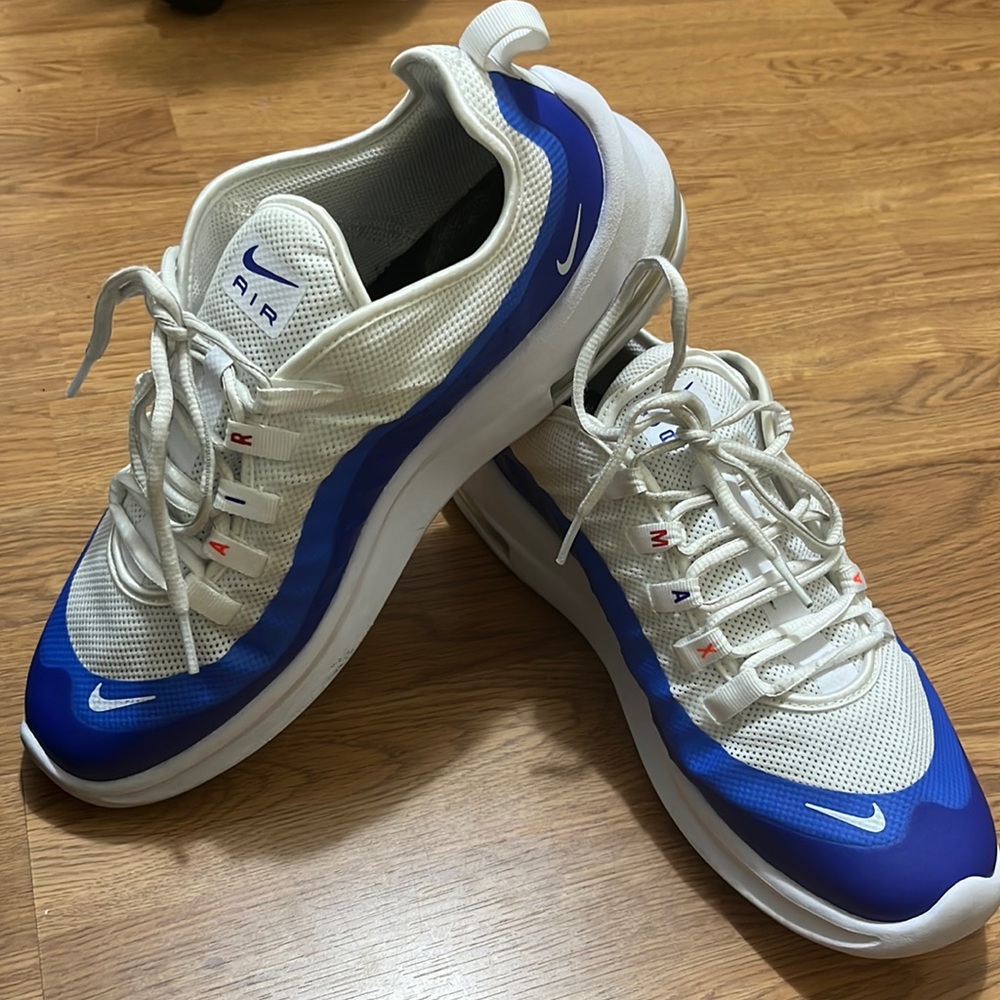 EUC Nike Air Max